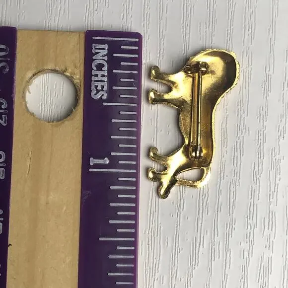 Vintage Gold Tone Textured Elegant Lion Brooch Pin Estate Costume Jewelry - Picture 5 of 5